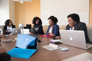 Distrito promove pesquisa para entender representatividade feminina no ecossistema da inovação